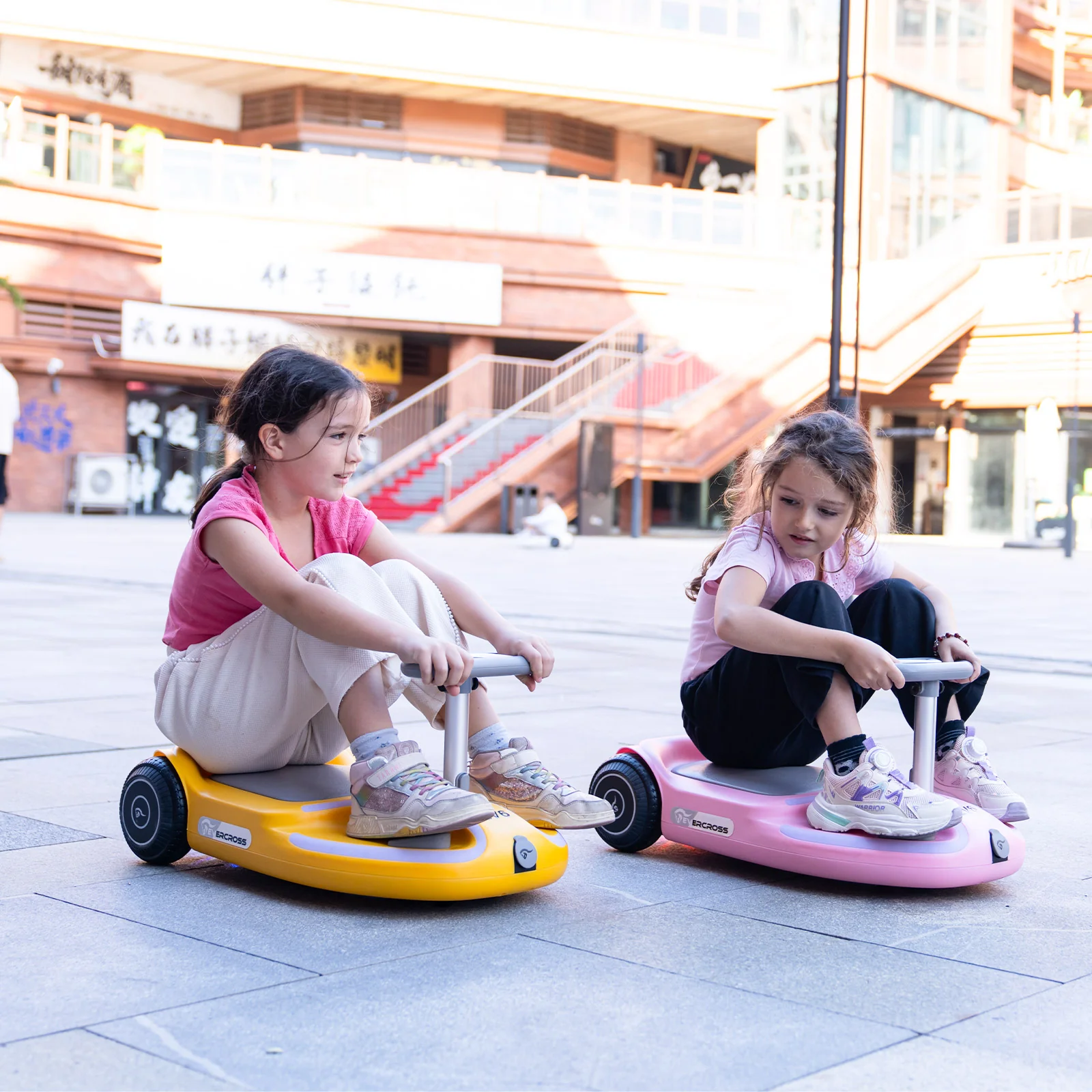 EVERCROSS EV6 Elektrofahrzeug für Kinder, Vier-in-Eins-Schaukelauto mit Pedalen - Image 14