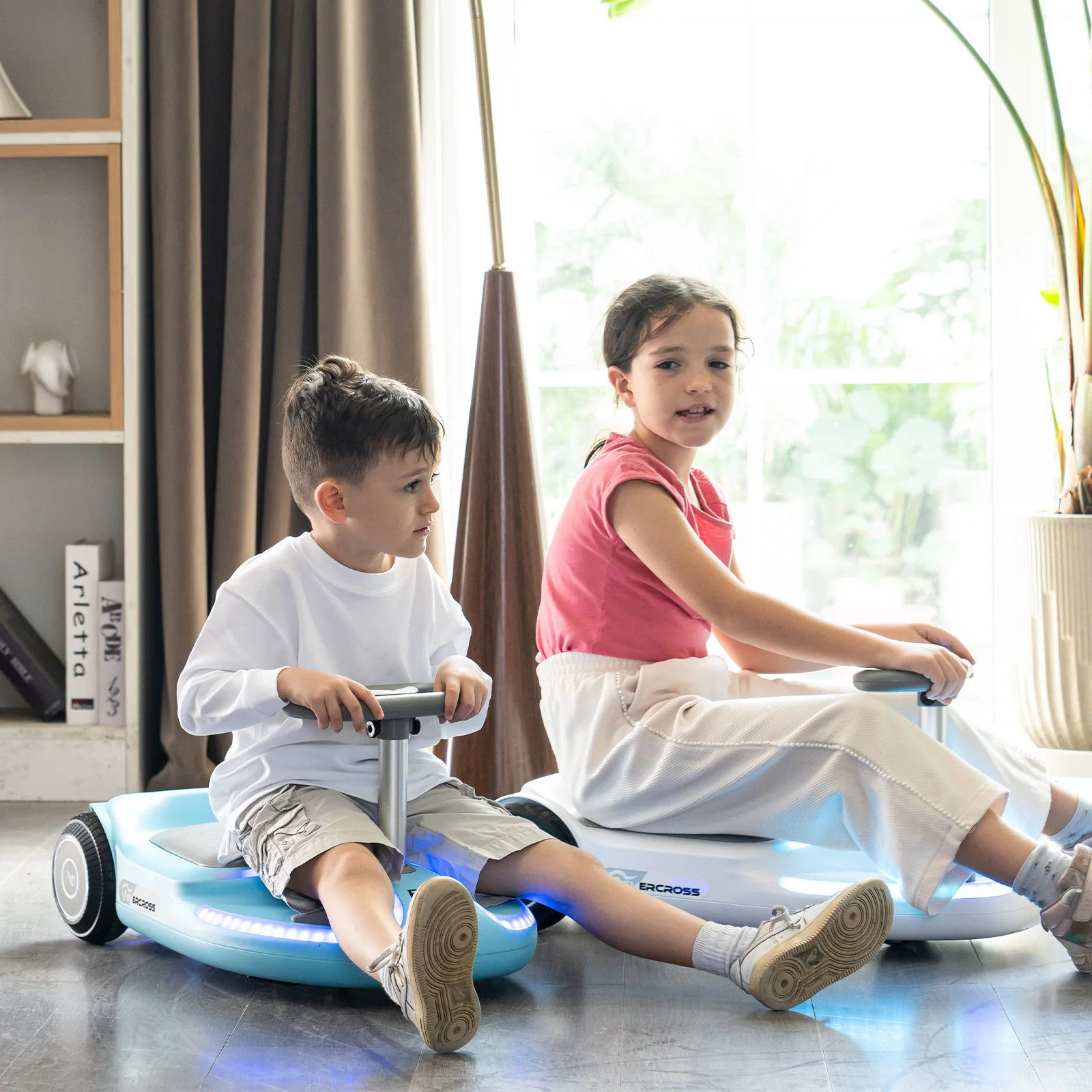 EVERCROSS EV6 Elektrofahrzeug für Kinder, Vier-in-Eins-Schaukelauto mit Pedalen - Image 15